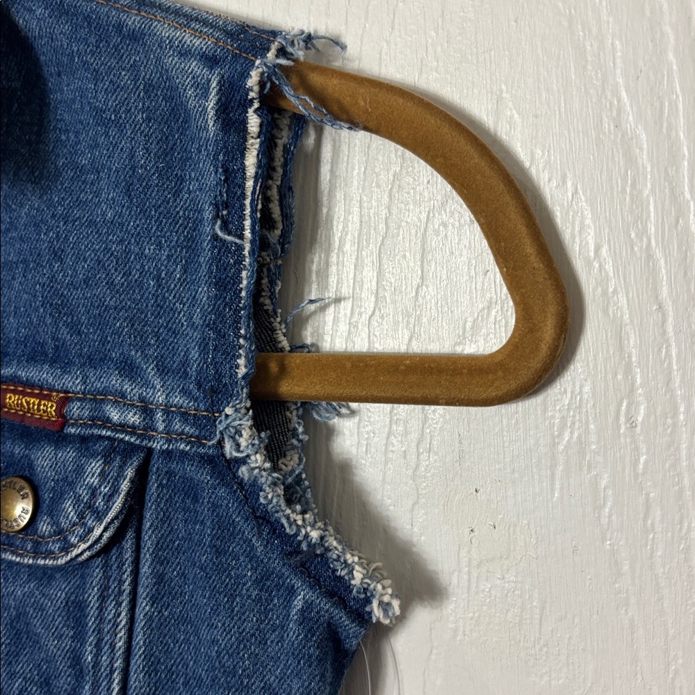 Vintage RUSTLER Customized Denim vest with patches size Large 6/8 made in USA - Picture 8 of 12